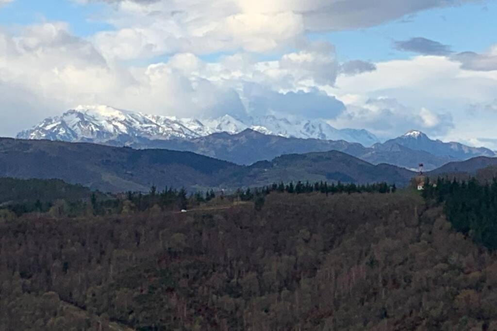 Chalet En El Alto De La Hayuela-Udias 外观 照片